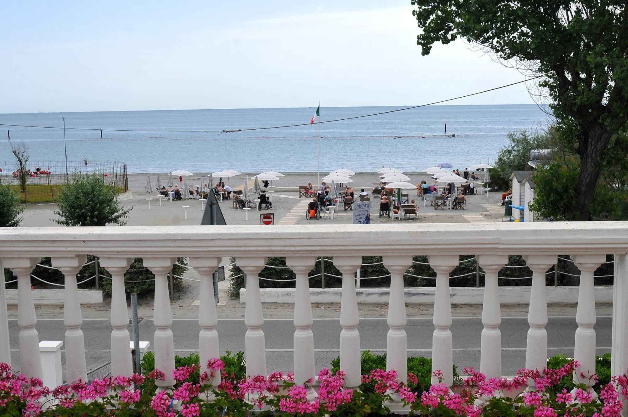 Stella - Casa Per Ferie Bellaria-Igea Marina Exterior foto